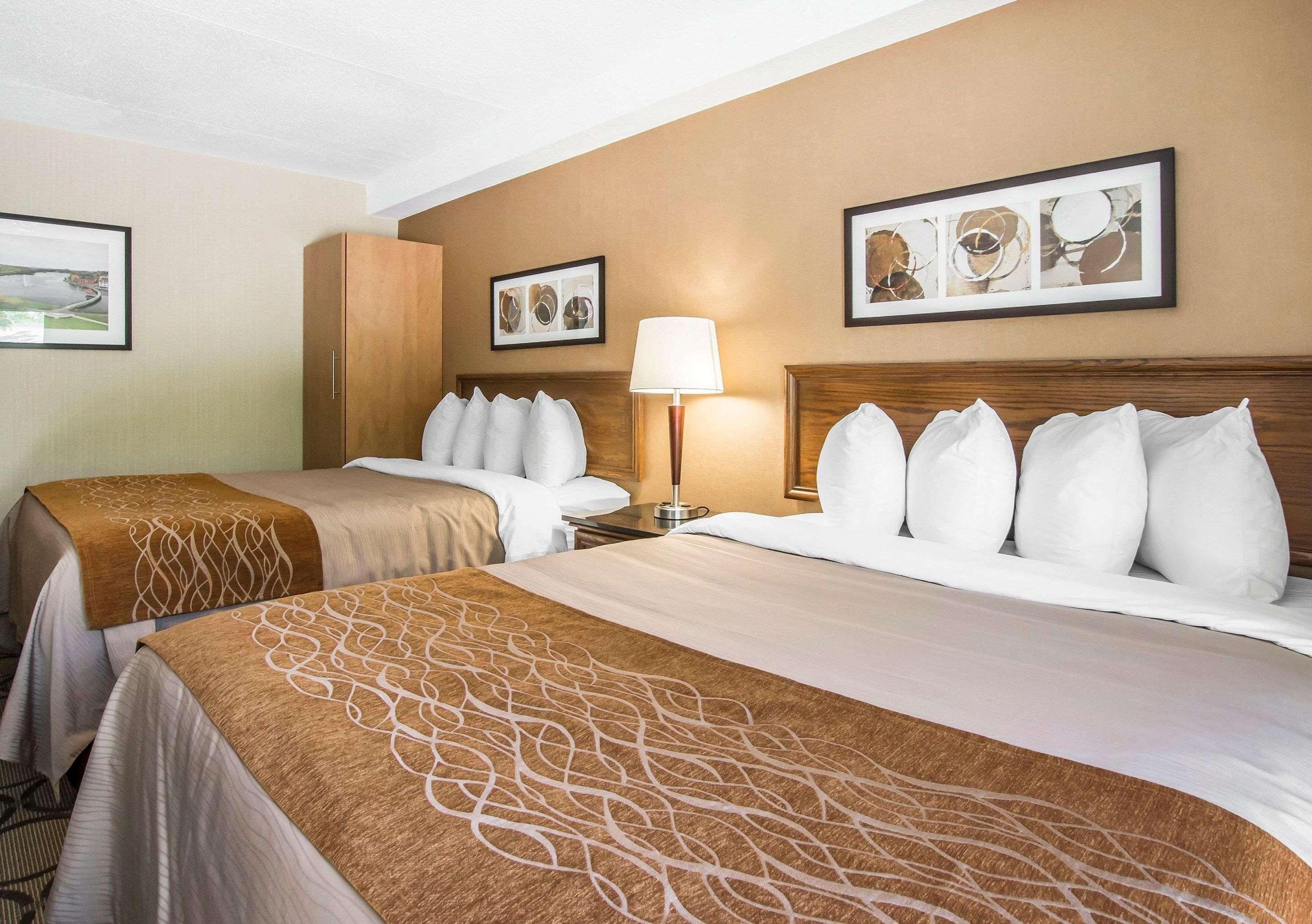 Comfort Inn Σέρμπρουκ Εξωτερικό φωτογραφία