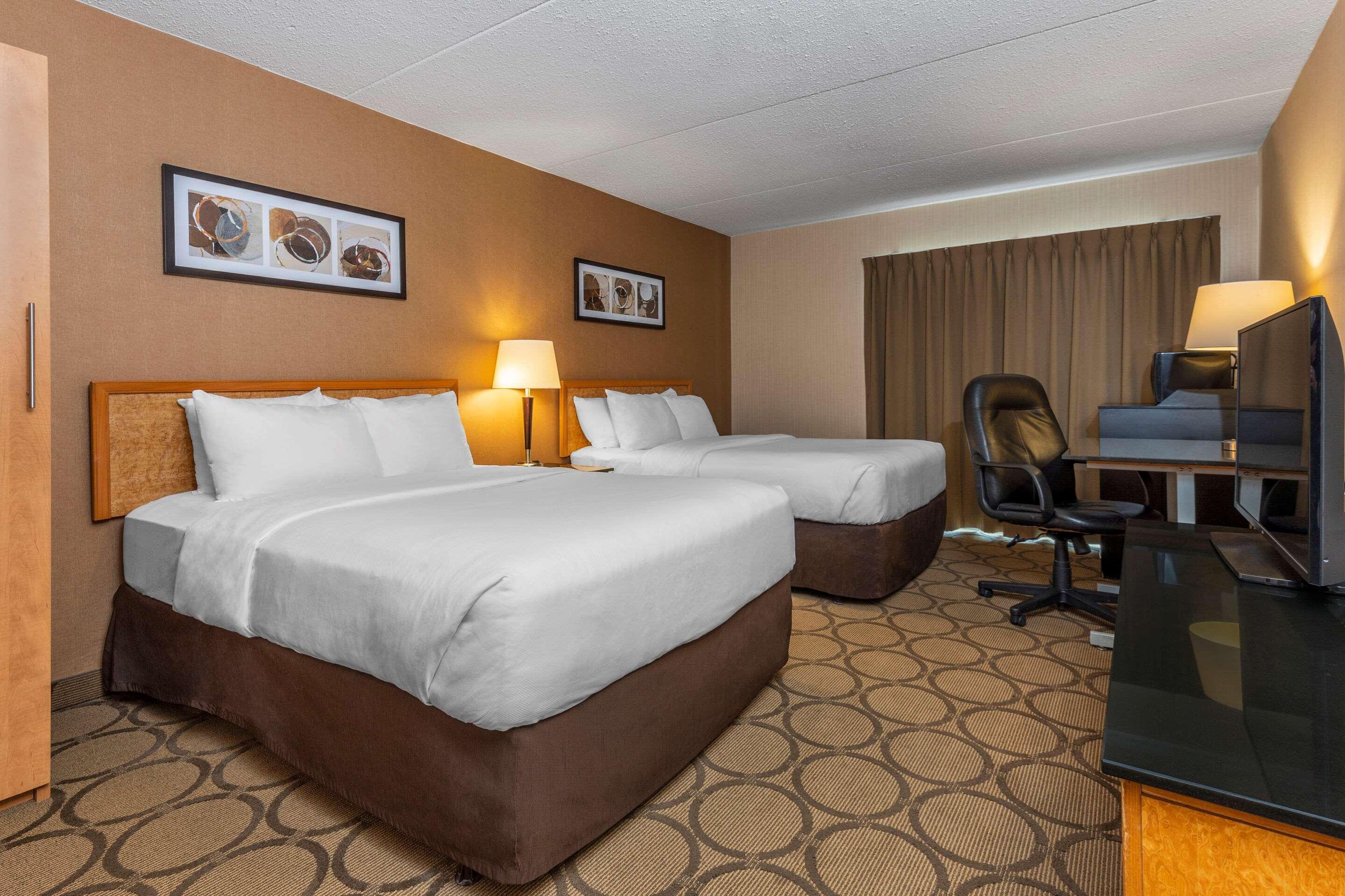 Comfort Inn Σέρμπρουκ Εξωτερικό φωτογραφία