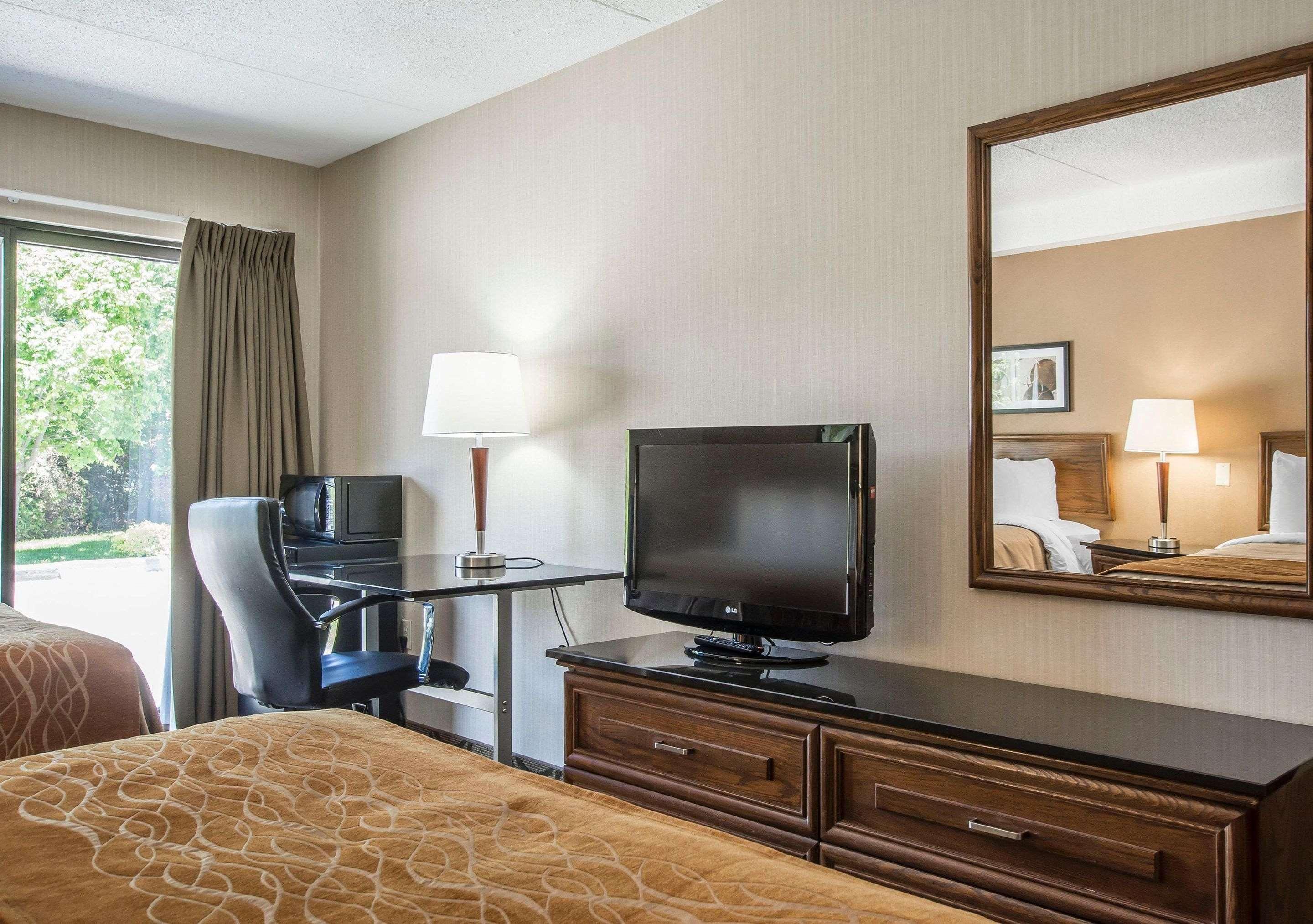 Comfort Inn Σέρμπρουκ Εξωτερικό φωτογραφία