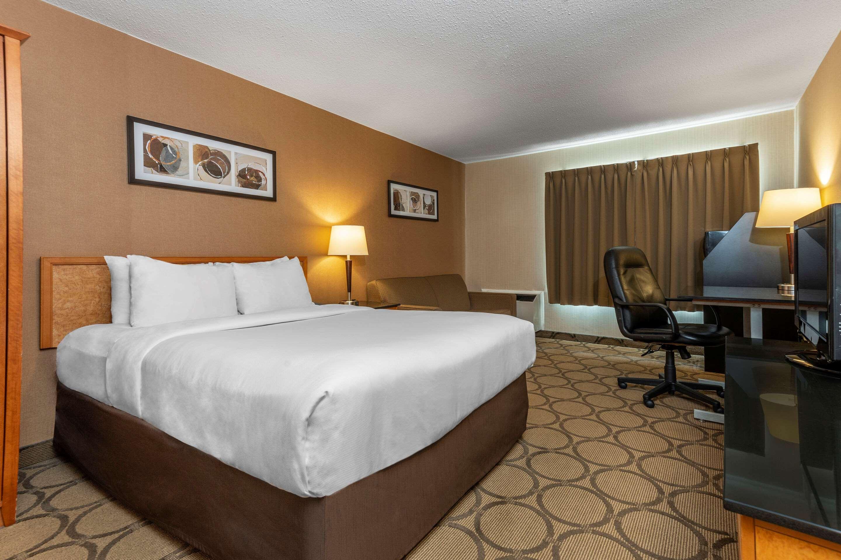 Comfort Inn Σέρμπρουκ Εξωτερικό φωτογραφία