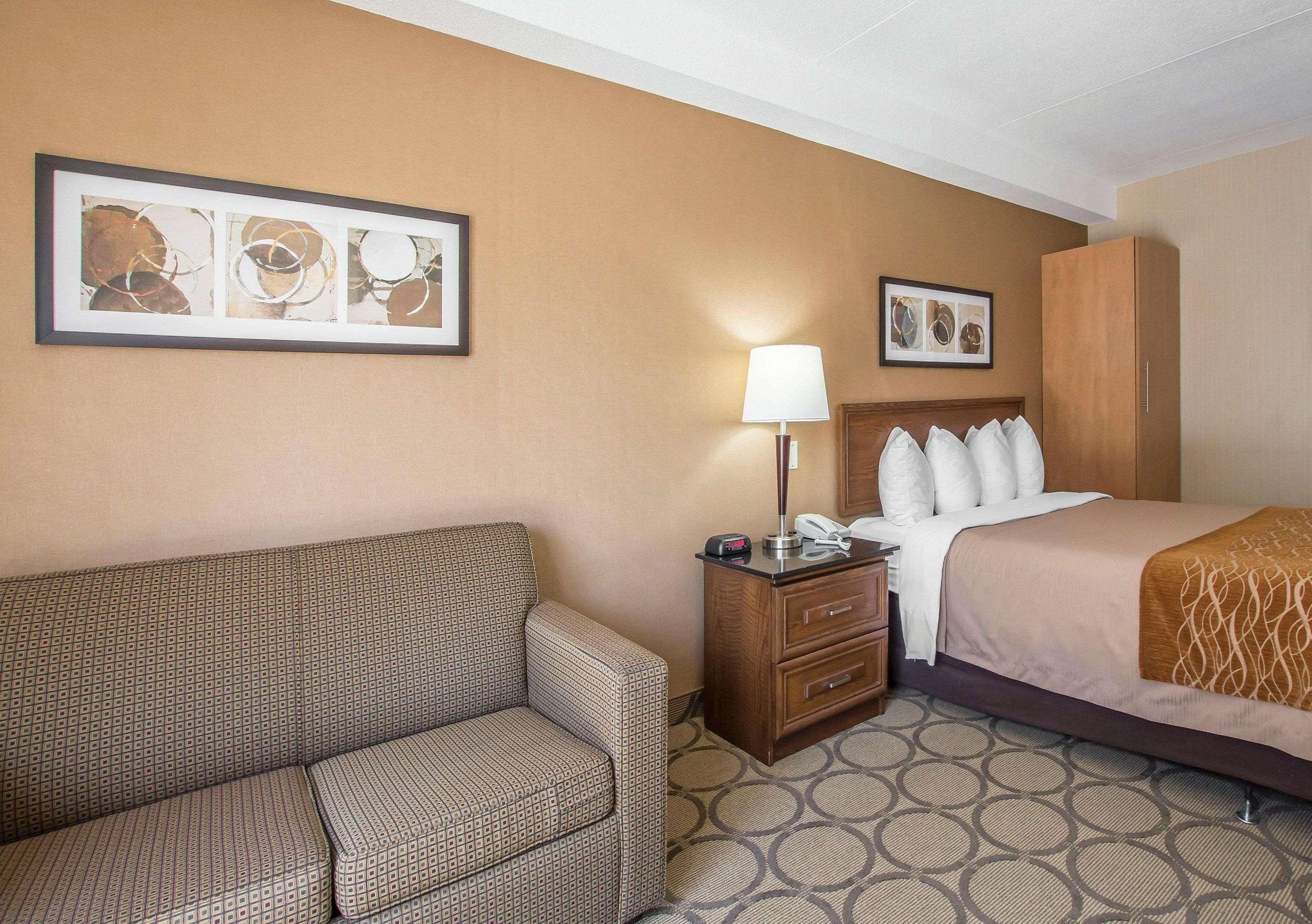 Comfort Inn Σέρμπρουκ Εξωτερικό φωτογραφία