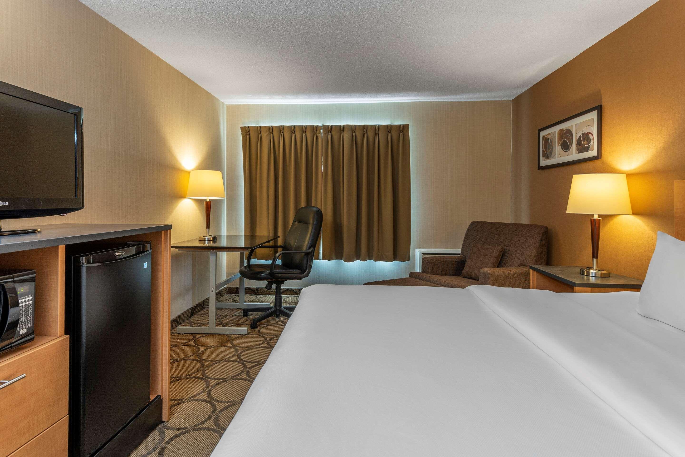 Comfort Inn Σέρμπρουκ Εξωτερικό φωτογραφία