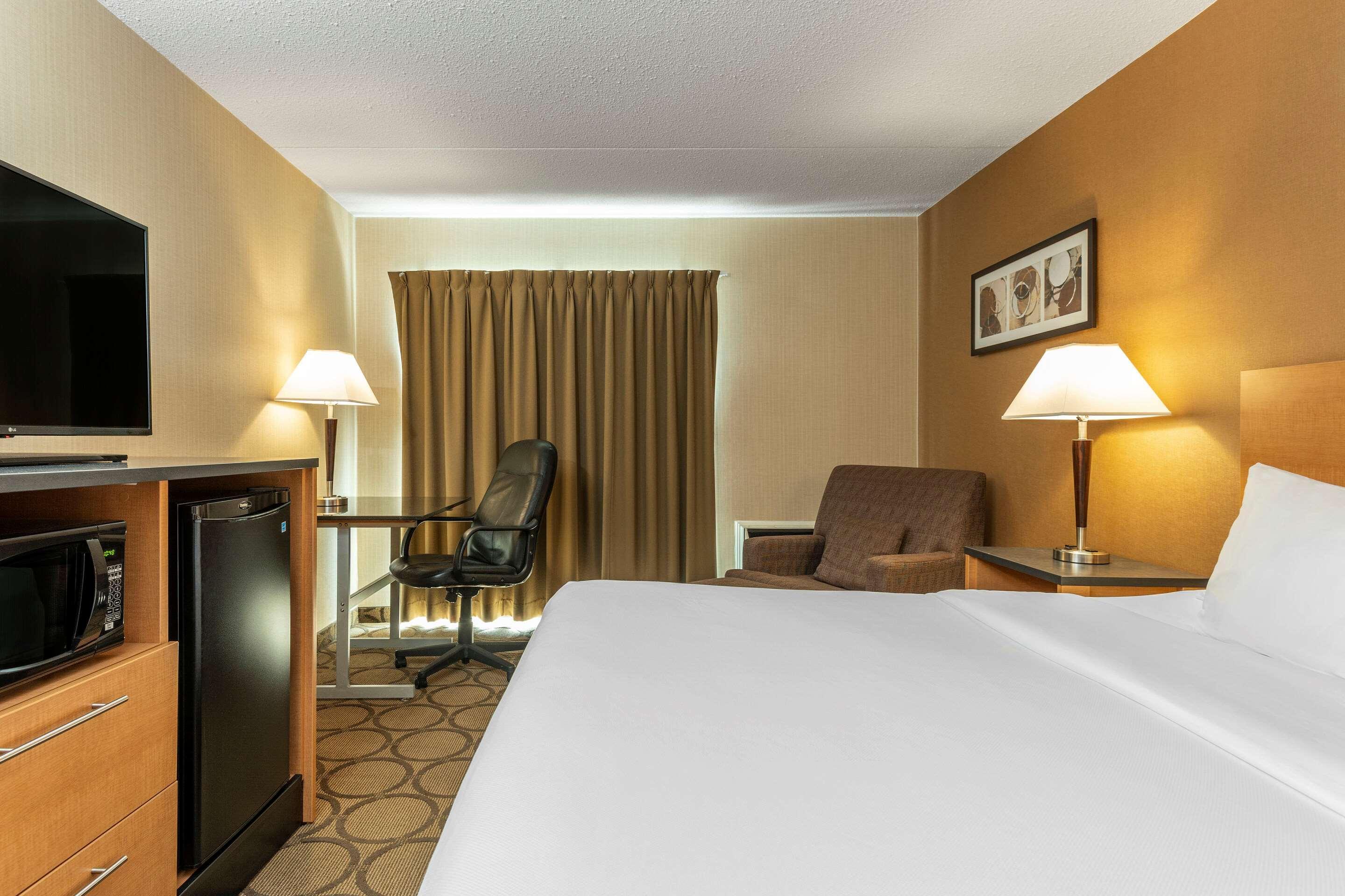 Comfort Inn Σέρμπρουκ Εξωτερικό φωτογραφία